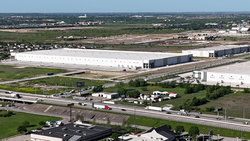 W Risinger Rd, Fort Worth, TX en alquiler - Foto del edificio - Imagen 2 de 6