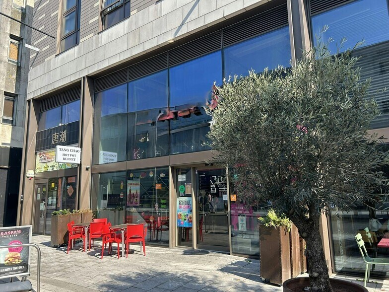 144-152 Above Bar St, Southampton en venta - Foto del edificio - Imagen 3 de 11