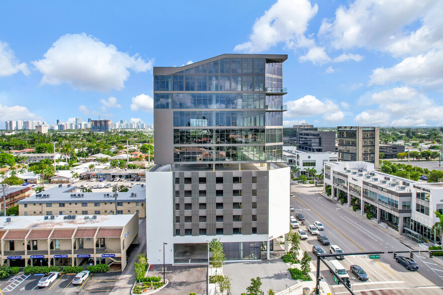 800 N Federal Hwy, Hallandale Beach, FL en venta - Foto del edificio - Imagen 2 de 13