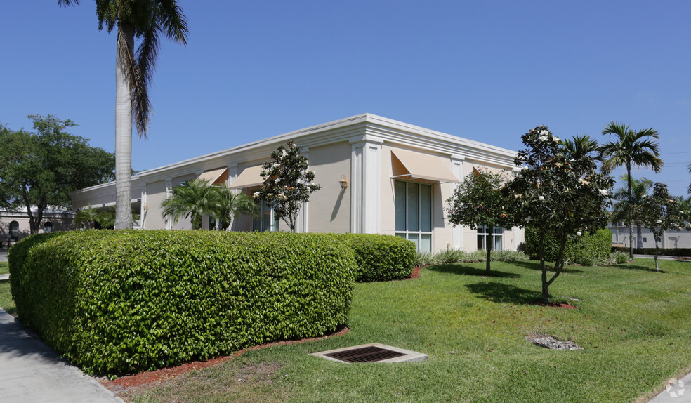 385 14th Ave S, Naples, FL en alquiler - Foto del edificio - Imagen 3 de 4