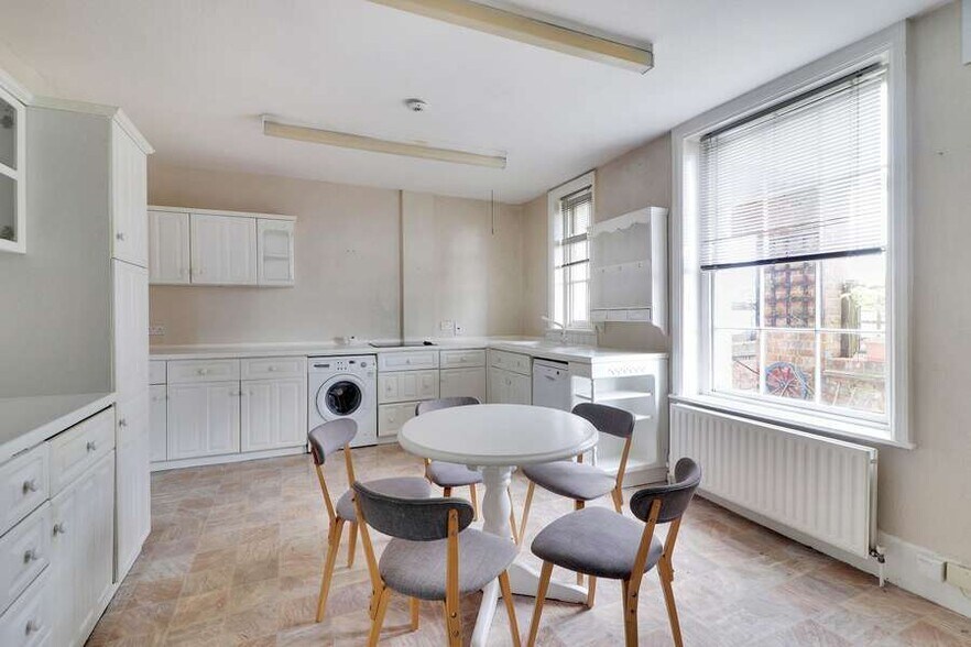 138-148 High St, Sevenoaks en venta - Foto del interior - Imagen 2 de 10