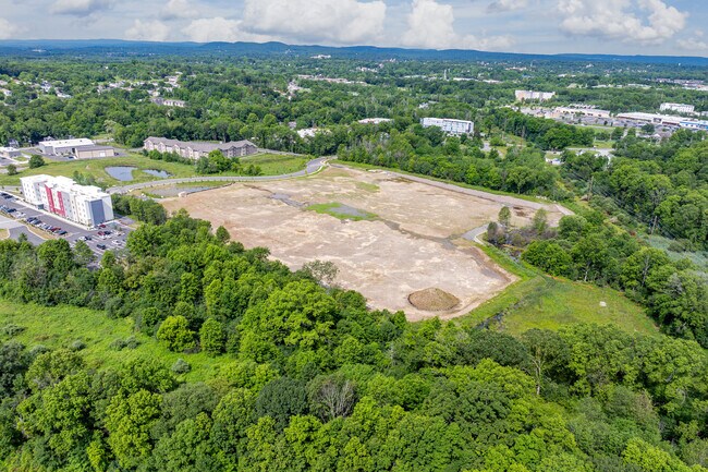 Más detalles de 599 E Main St, Middletown, NY - Nave en alquiler