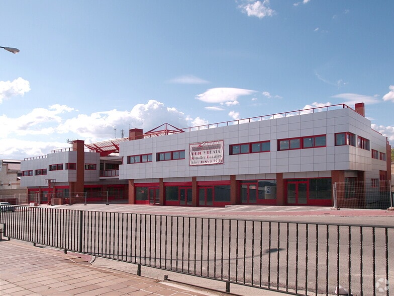 Calle de la Puerta de Abajo, 11, Alpedrete, Madrid en venta - Foto del edificio - Imagen 3 de 6