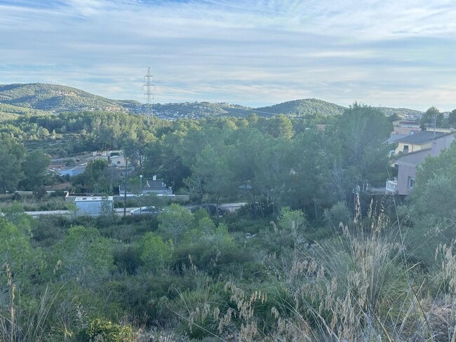 Más detalles de Carrer de la Serra del Cavall, 9, Canyelles - Terreno en venta