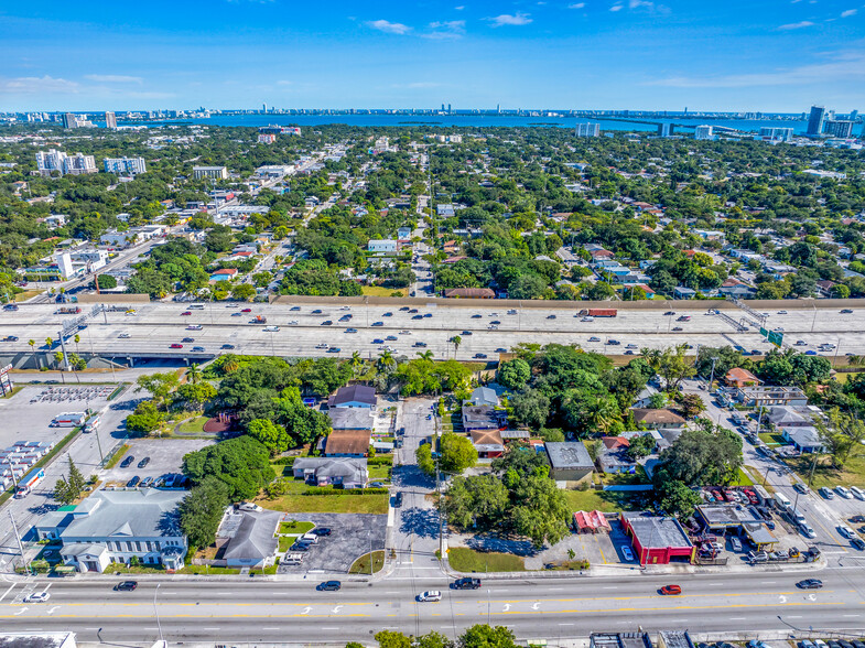 5235 NW 7th Ave, Miami, FL en venta - Foto del edificio - Imagen 2 de 17