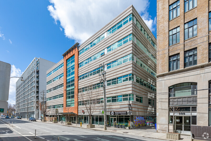 410 Adelaide St W, Toronto, ON en alquiler - Foto del edificio - Imagen 1 de 2