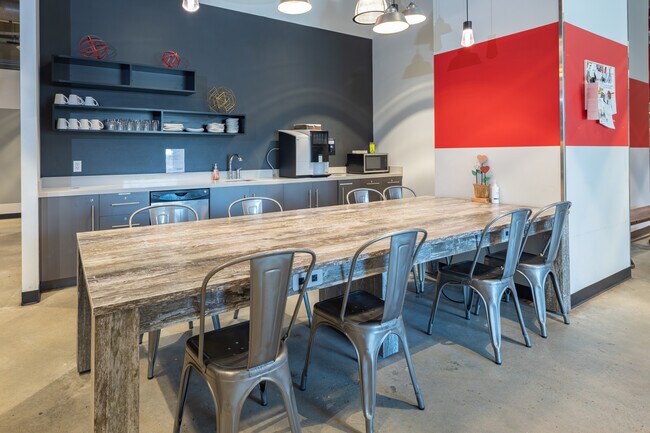 Más detalles de 5113 S Harper Ave, Chicago, IL - Coworking en alquiler