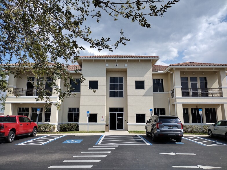 260 Beth Stacey Blvd, Lehigh Acres, FL en alquiler - Foto del edificio - Imagen 2 de 10