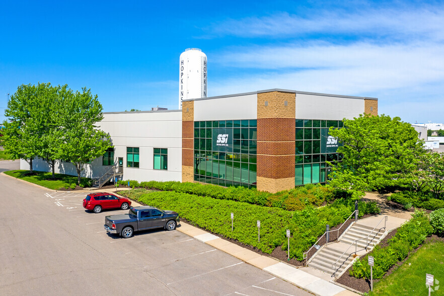 401-415 11th Ave S, Hopkins, MN en alquiler - Foto del edificio - Imagen 1 de 4