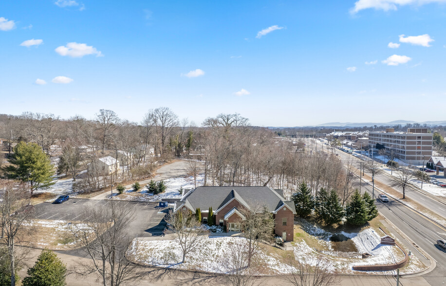 930 Adell Ree Park Ln, Knoxville, TN en venta - Foto principal - Imagen 1 de 22