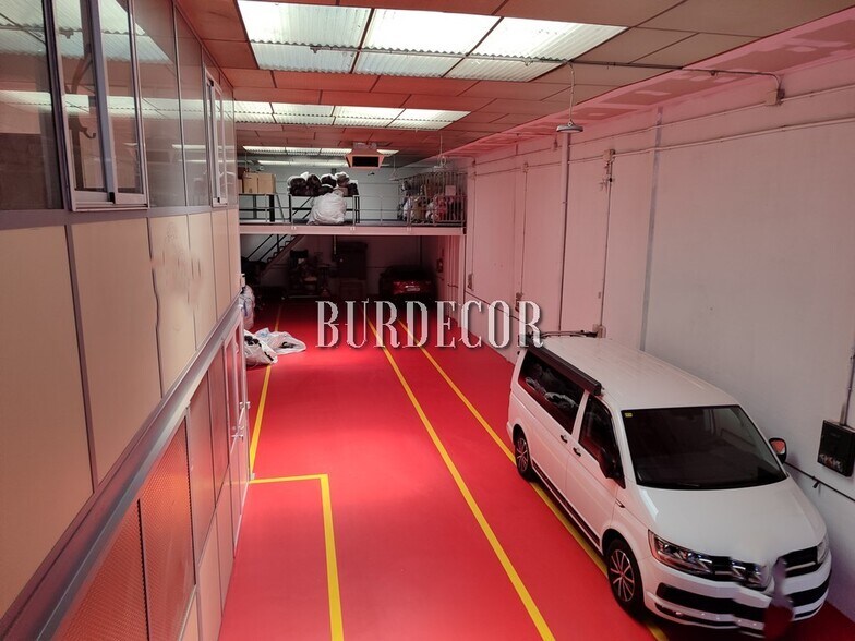 Nave en Moraleja de Enmedio, Madrid en venta - Foto del edificio - Imagen 3 de 9