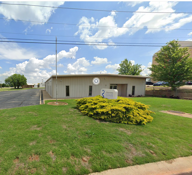 5749 NW 72nd St, Oklahoma City, OK en venta - Foto del edificio - Imagen 3 de 4