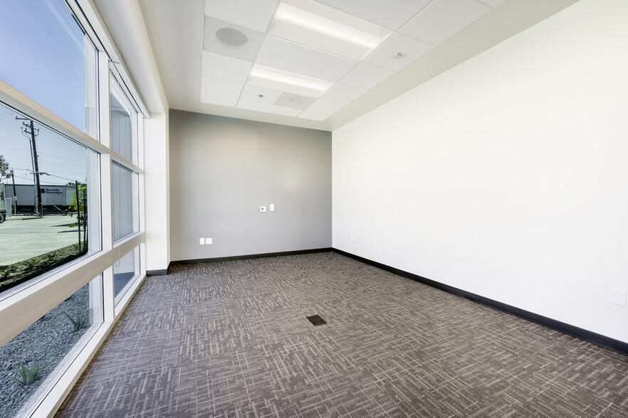 1601 San Francisco Ave, Long Beach, CA en alquiler - Foto del interior - Imagen 3 de 17