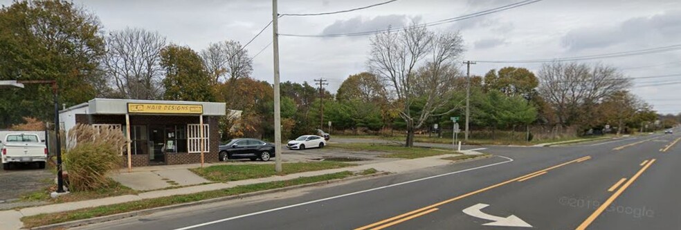 1595 Ecke, Bellport, NY en venta - Foto del edificio - Imagen 3 de 4