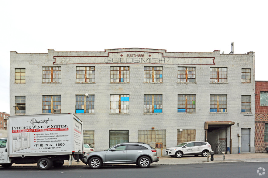 10-01-10-09 43rd Ave, Long Island City, NY en alquiler - Foto del edificio - Imagen 3 de 7