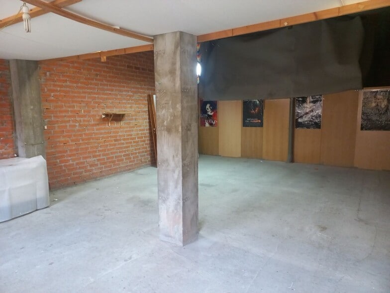 Local en Íscar en venta - Foto del edificio - Imagen 3 de 35
