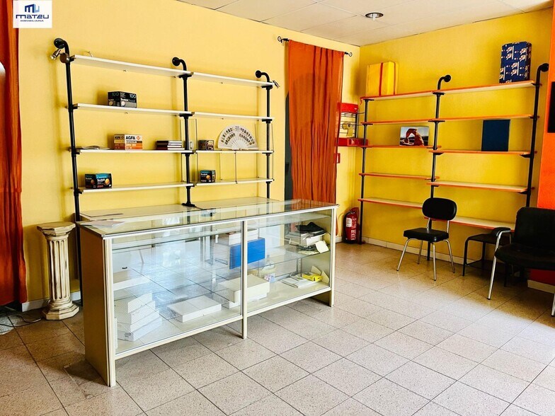 Local en Elche, Alicante en venta - Foto del interior - Imagen 2 de 25