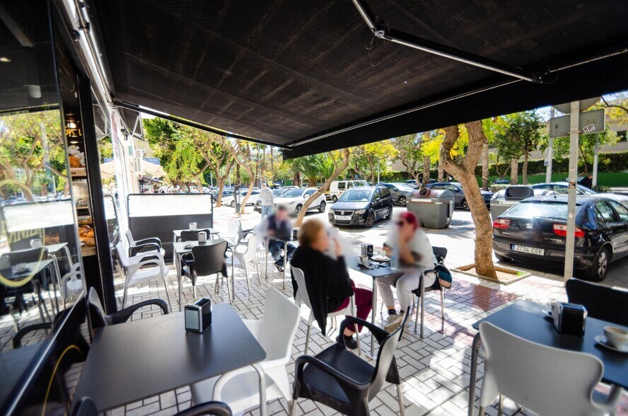 Local en Málaga, Málaga en alquiler - Foto del edificio - Imagen 1 de 17