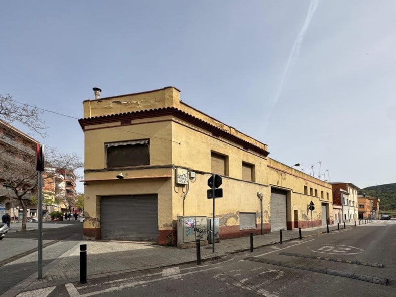 Nave en Montcada i Reixac, Barcelona en venta - Foto del edificio - Imagen 1 de 11