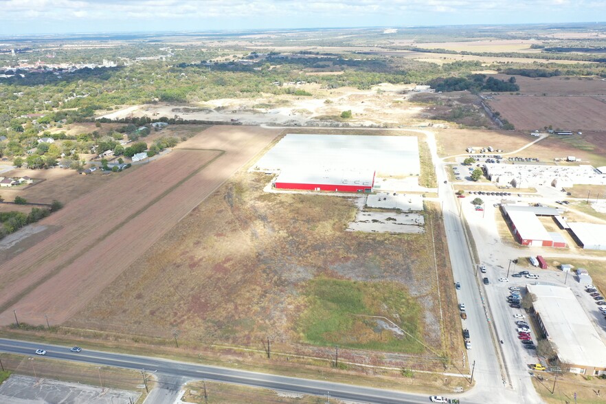 Reed Drive & Highway 20, Lockhart, TX en venta - Foto del edificio - Imagen 2 de 2