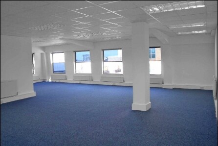 132 Queens Rd, Brighton en alquiler - Foto del edificio - Imagen 2 de 3