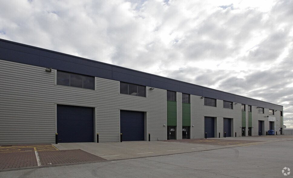 Tallon Rd, Brentwood en alquiler - Foto del edificio - Imagen 2 de 6