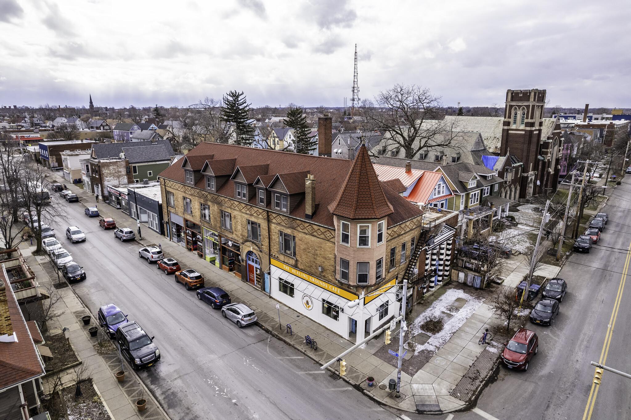 212 Grant St, Buffalo, NY en venta Foto del edificio- Imagen 1 de 92