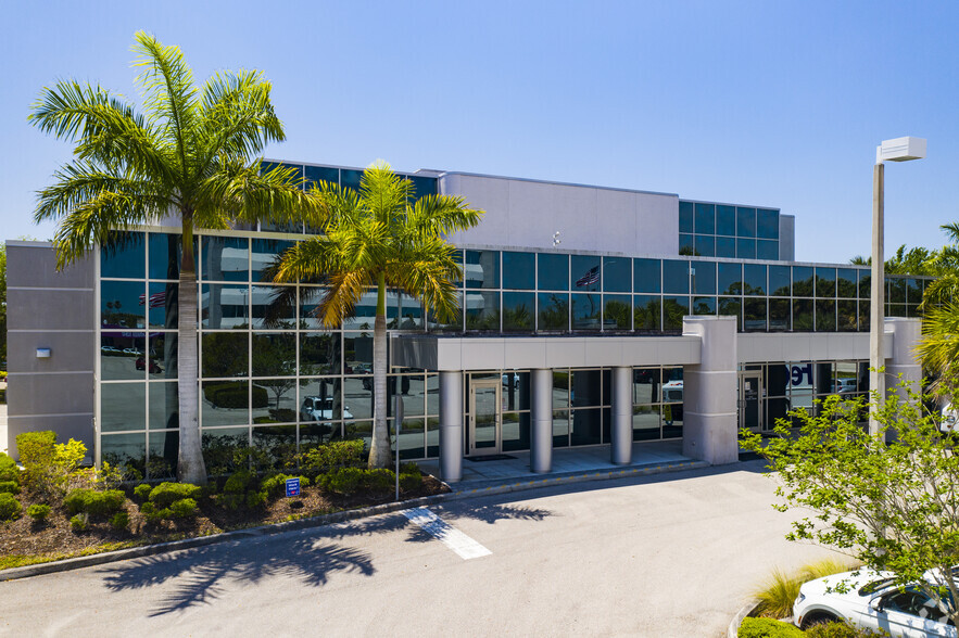 12381 S Cleveland Ave, Fort Myers, FL en alquiler - Foto del edificio - Imagen 3 de 8