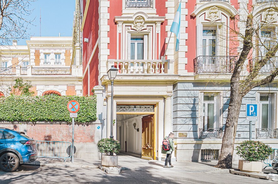 Oficina en Madrid, Madrid en alquiler - Foto del edificio - Imagen 3 de 3