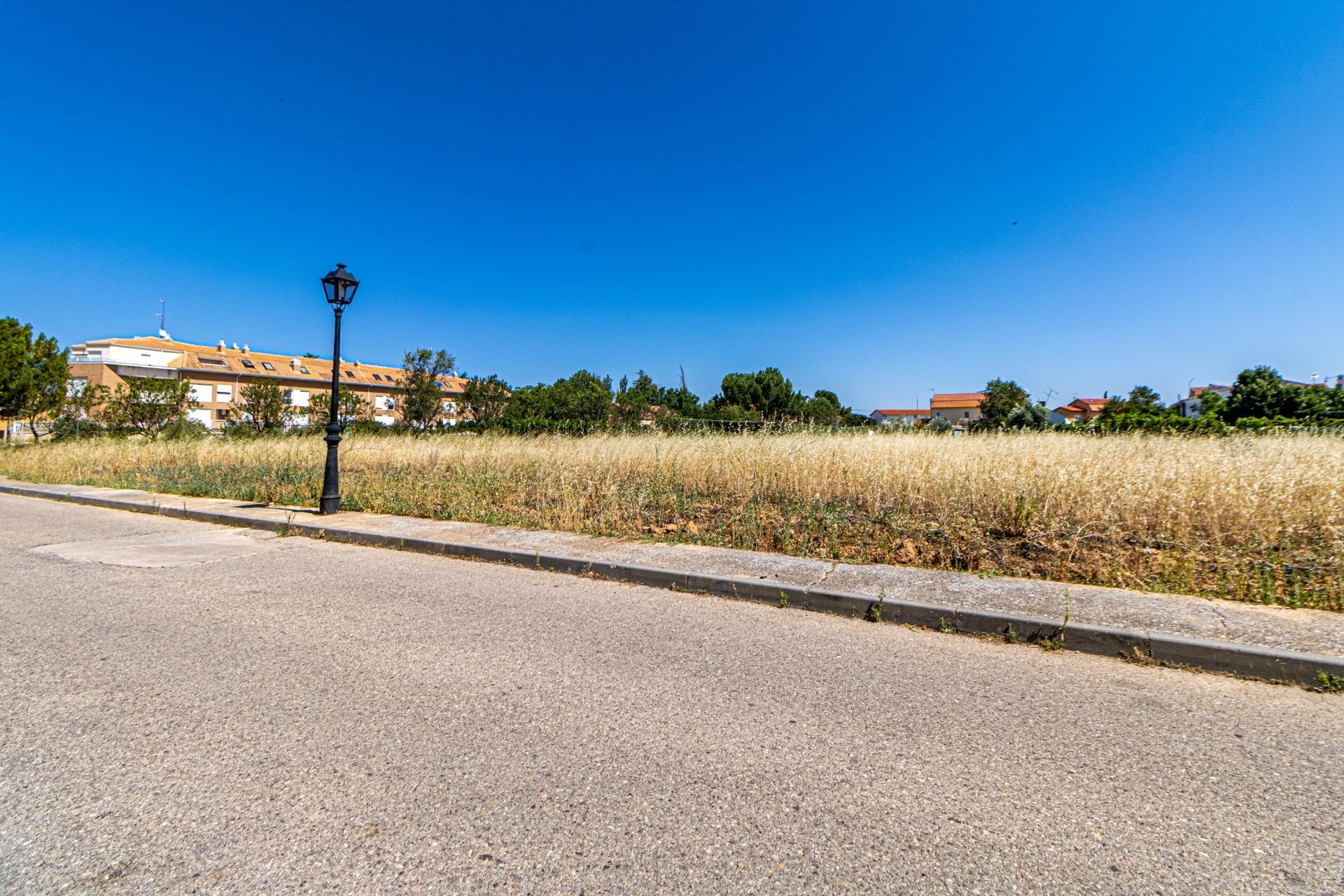 Terreno en Humanes, Guadalajara en venta Foto del edificio- Imagen 1 de 14