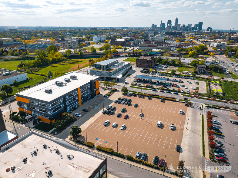 6001 Euclid Ave, Cleveland, OH en alquiler - Foto del edificio - Imagen 3 de 12