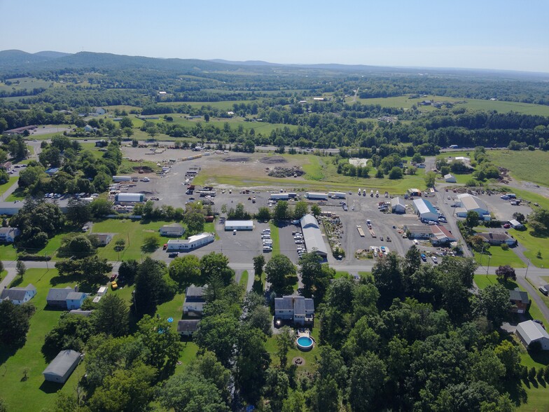 717 Range End Rd, Dillsburg, PA en alquiler - Foto del edificio - Imagen 2 de 8