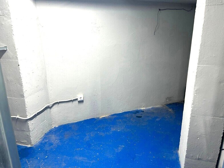 Calle San Juan de la Cruz, 2, Laguna de Duero, Valladolid en venta - Foto del edificio - Imagen 1 de 31