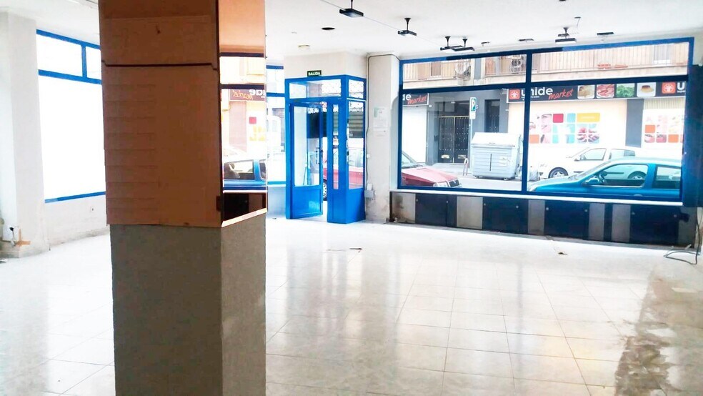 Local en Salamanca en venta - Foto del edificio - Imagen 1 de 4