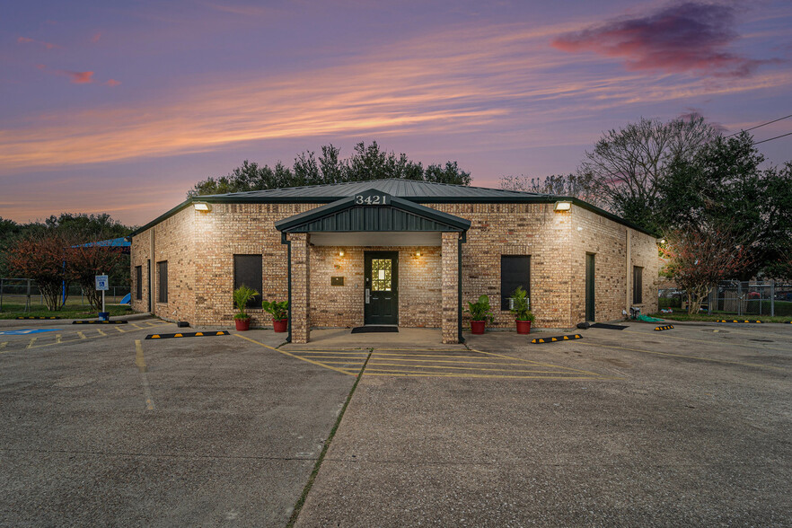 3421 E Walnut St, Pearland, TX en venta - Foto del edificio - Imagen 1 de 52