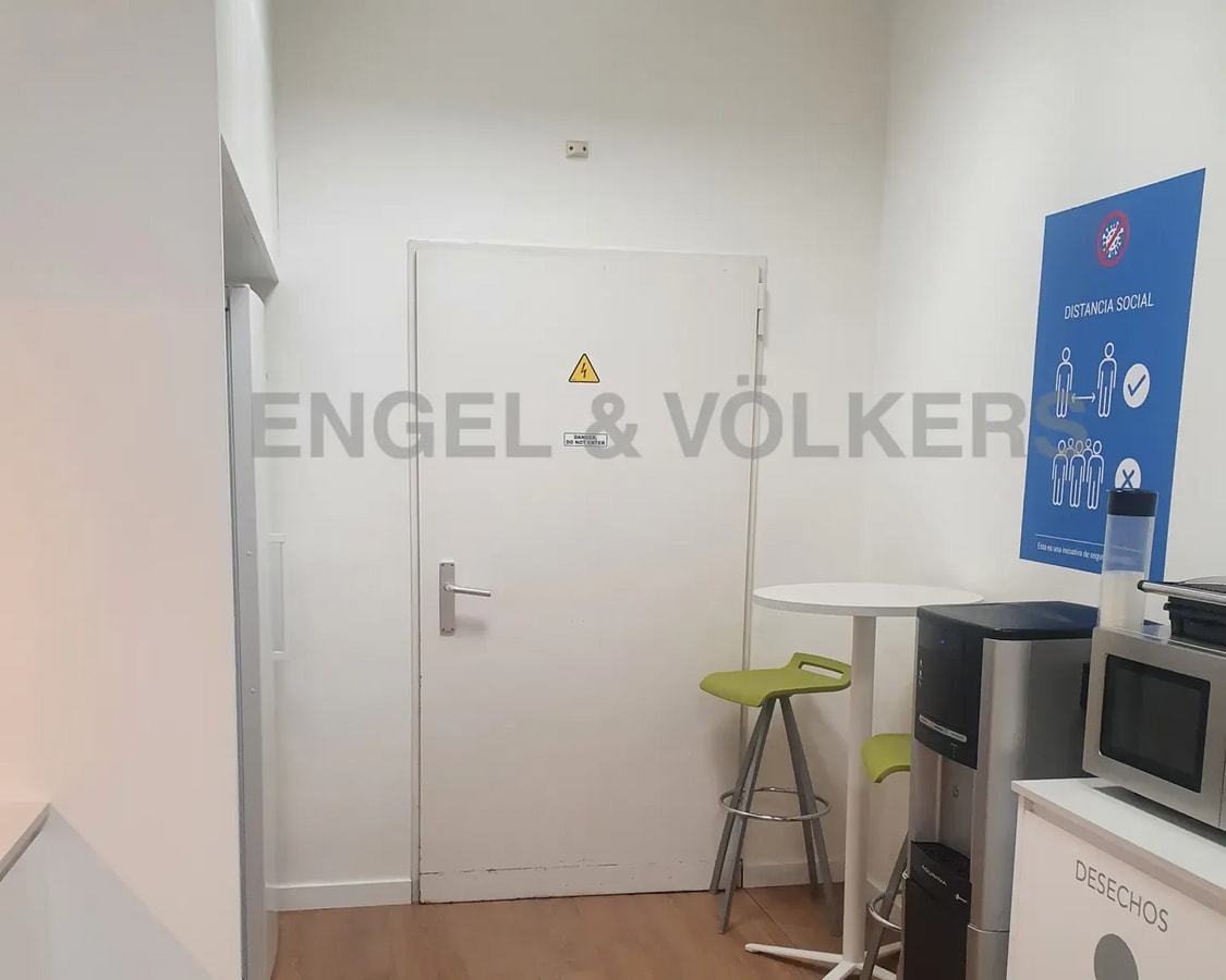 Carrer de la Garrotxa, El Prat de Llobregat, BAR 08820 -  -  - Foto del interior - Image 1 of 7