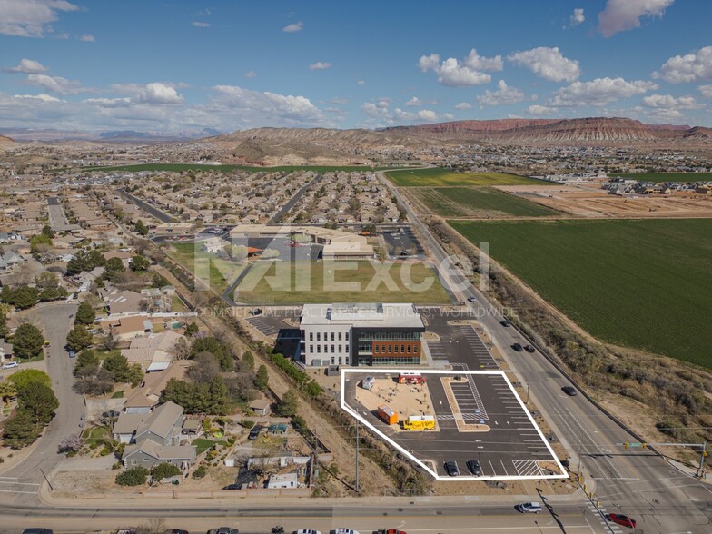 725 Merrill Rd, Washington, UT en alquiler - Foto del edificio - Imagen 2 de 3