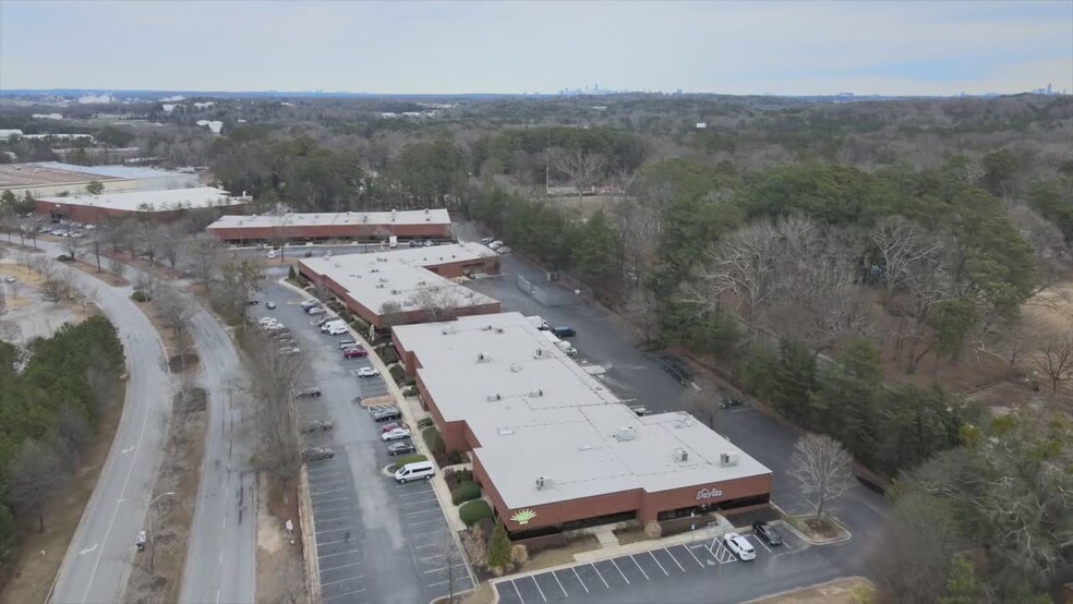 3201 Atlanta Industrial Pky NW, Atlanta, GA en alquiler - Vídeo de anuncio comercial - Imagen 2 de 5