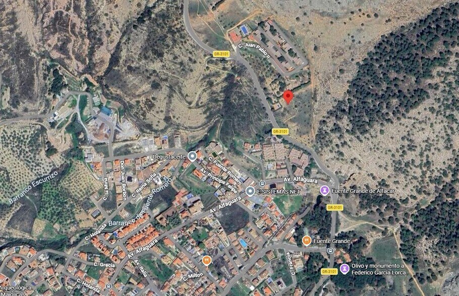 Calle Luis Camoens, 1, Alfacar, Granada en venta - Vista aérea - Imagen 2 de 3