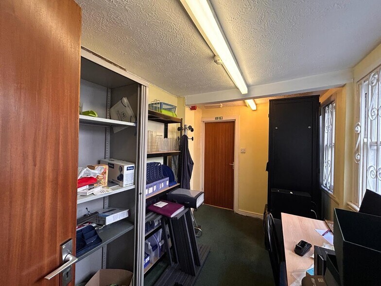 34 Queens Rd, Brighton en alquiler - Foto del interior - Imagen 3 de 8