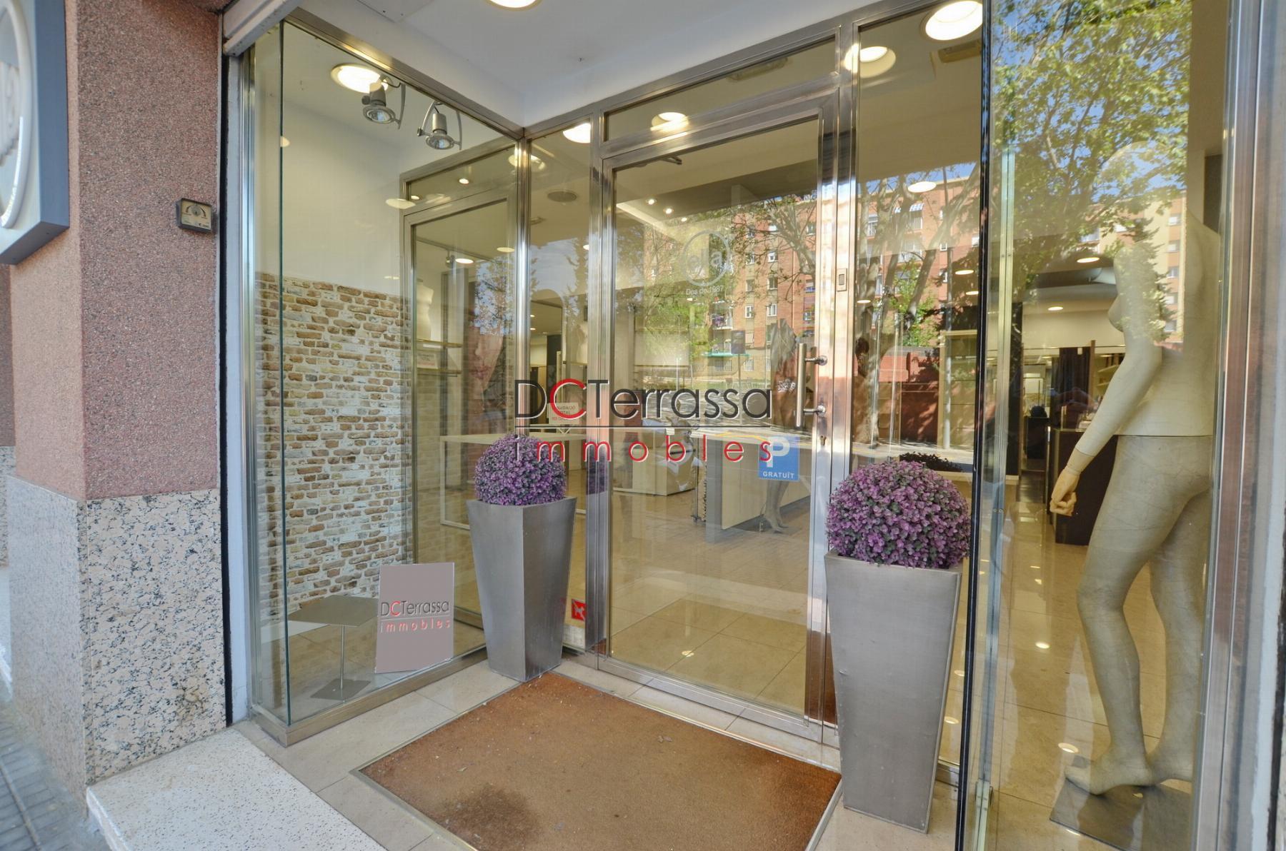 Edificio residencial en Terrassa, Barcelona en venta Foto principal- Imagen 1 de 2