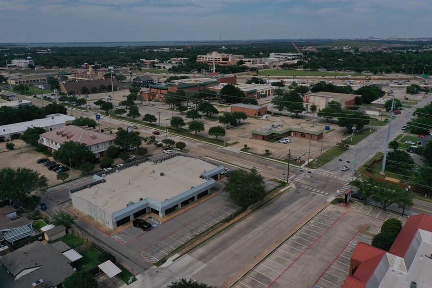 570 S Edmonds Ln, Lewisville, TX en alquiler - Foto del edificio - Imagen 2 de 8