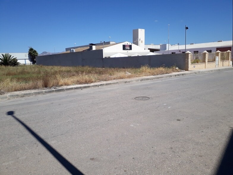 Nave en Cox en venta - Foto del edificio - Imagen 3 de 4