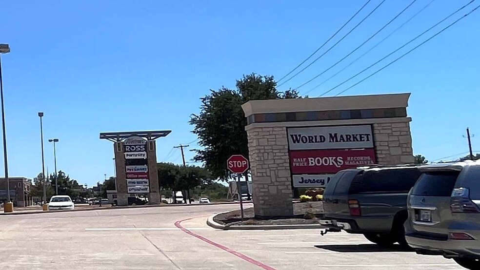 7600-7620 Denton Hwy, Watauga, TX en alquiler - Foto del edificio - Imagen 2 de 22