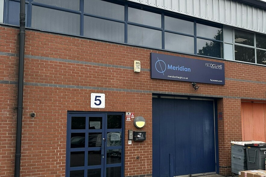 Blackthorne Rd, Slough en venta - Foto del edificio - Imagen 3 de 4
