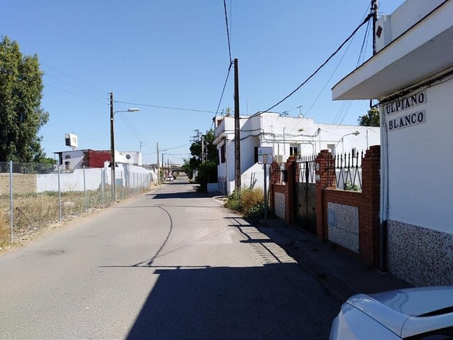 Más detalles de Calle Ulpiano Blanco, 26, SEVILLA - Terreno en venta