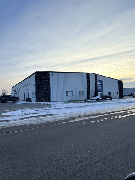 2323 16th Ave S, Moorhead, MN en alquiler - Foto del edificio - Imagen 1 de 1