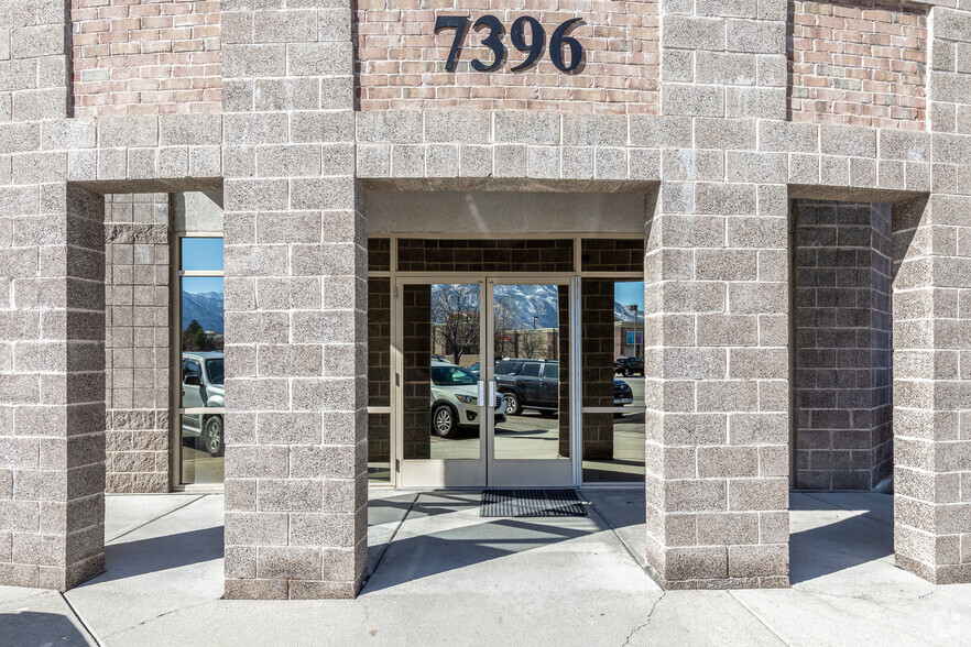 7396 S Union Park Ave, Midvale, UT en venta - Foto del edificio - Imagen 2 de 13