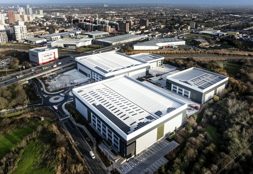 Jenkins Ln, Barking en alquiler - Foto del edificio - Imagen 2 de 15