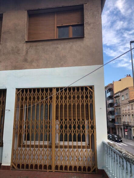 Edificio residencial en Manresa, Barcelona en venta - Foto del edificio - Imagen 2 de 28